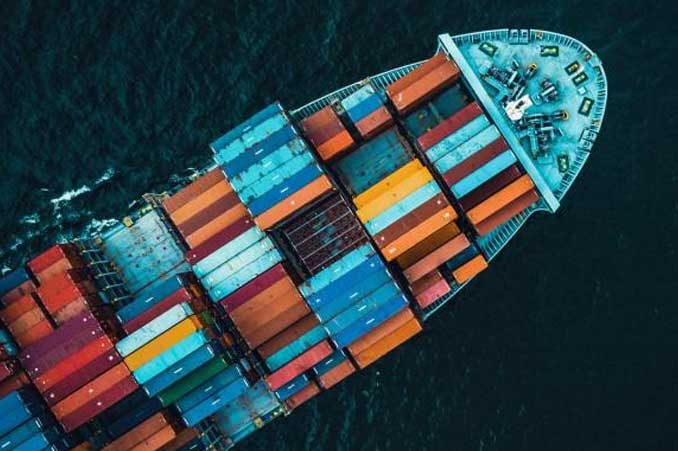 Maersk to retrofit dual-fuel methanal power to container ship